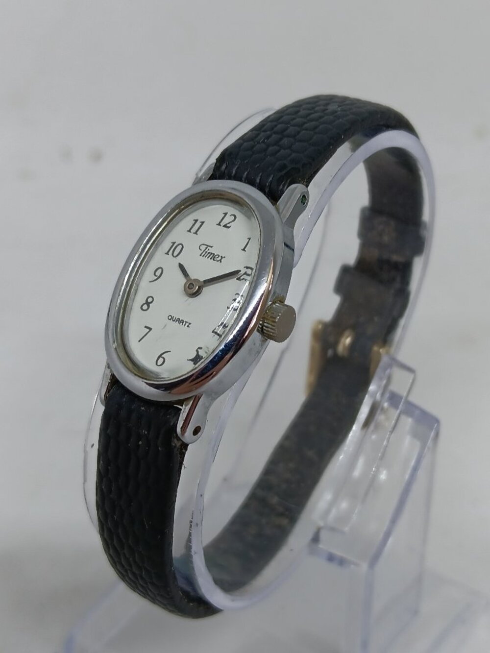 Vintage 1999 Timex T75 Women's 18mm x 24mm Silver Tone Oval Dress Watch NEW BATT